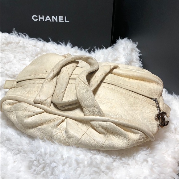 Authentic Chanel bag - Picture 1 of 8